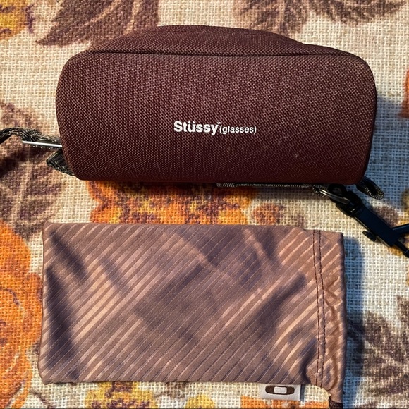 Stüssy Aviator Sunglasses w/case - Picture 6 of 9